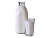 Confermati gli effetti positivi del latte intero sulle persone sane
